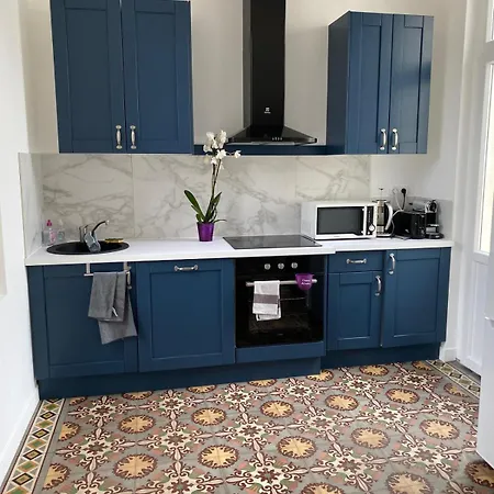 La Maison Bleue Ним